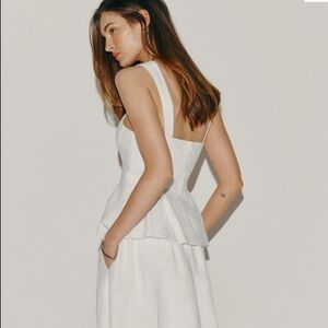 Elegant White Sleeveless Top